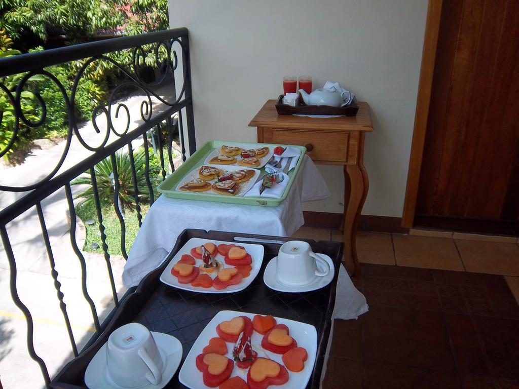 Hostal Casa Vieja Chiquimula Bagian luar foto