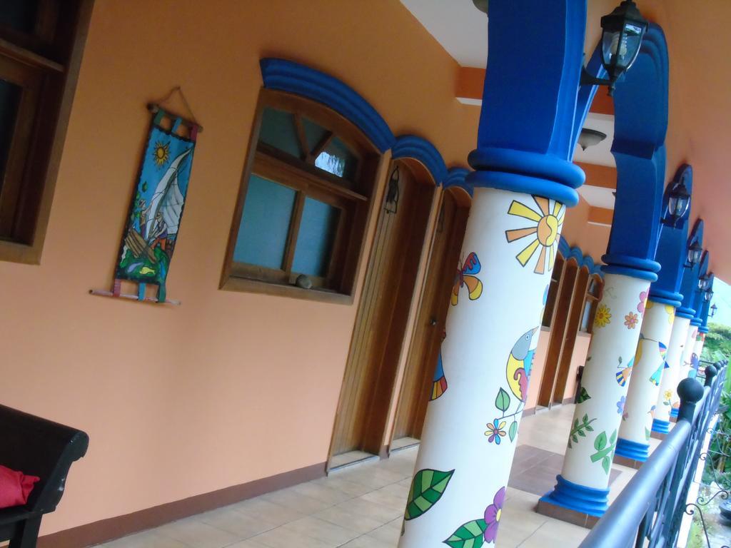 Hostal Casa Vieja Chiquimula Bagian luar foto